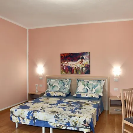 Konukevi Il Sole 4*